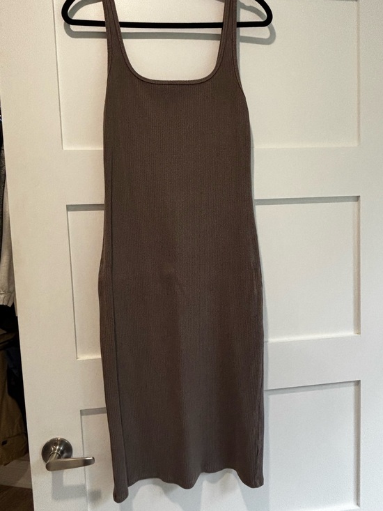 Wilfred Dresses & Skirts - Wilfred Ribbed Tank Midi Dress in Taupe bodycon dress.